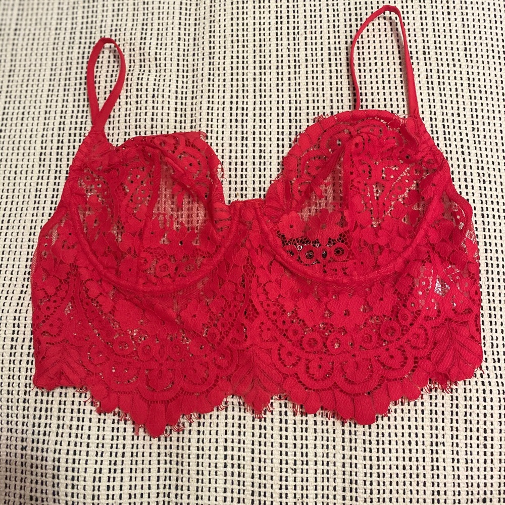 Flower Lace Crop Top